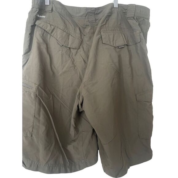 Columbia Mens Forest Green Omni-Shade Sun Protection Cargo Shorts Size 40W - Picture 3 of 14